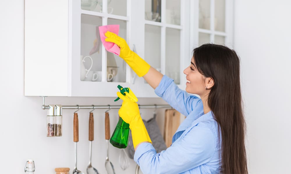 How to clean kitchen cabinets for painting